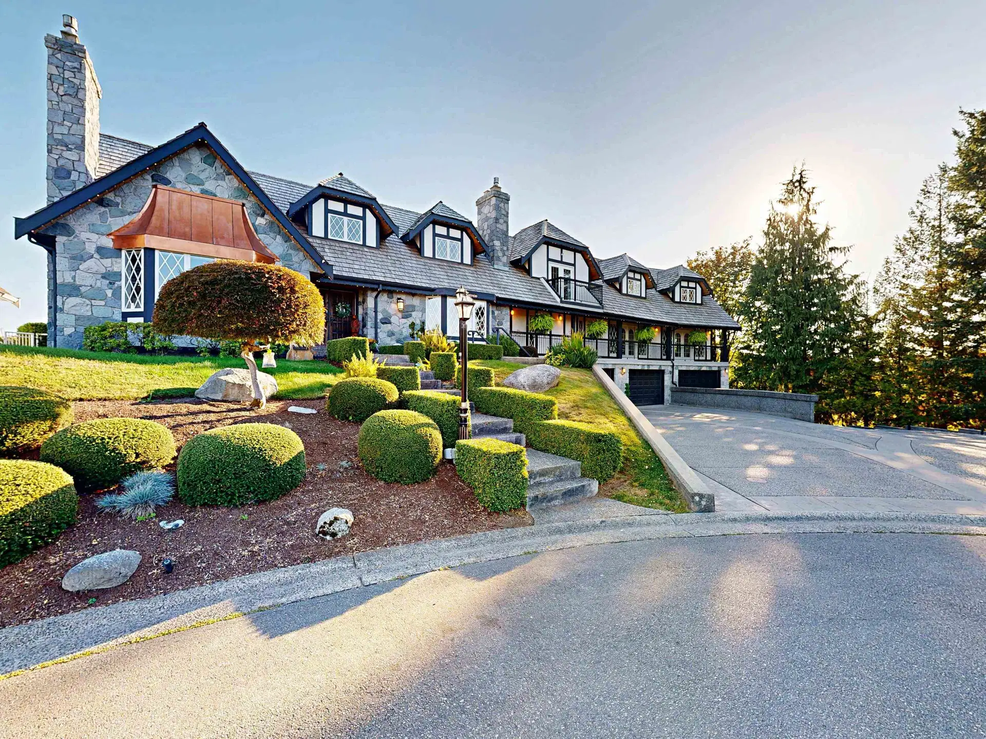 #7 – 3755 Clearbrook Road