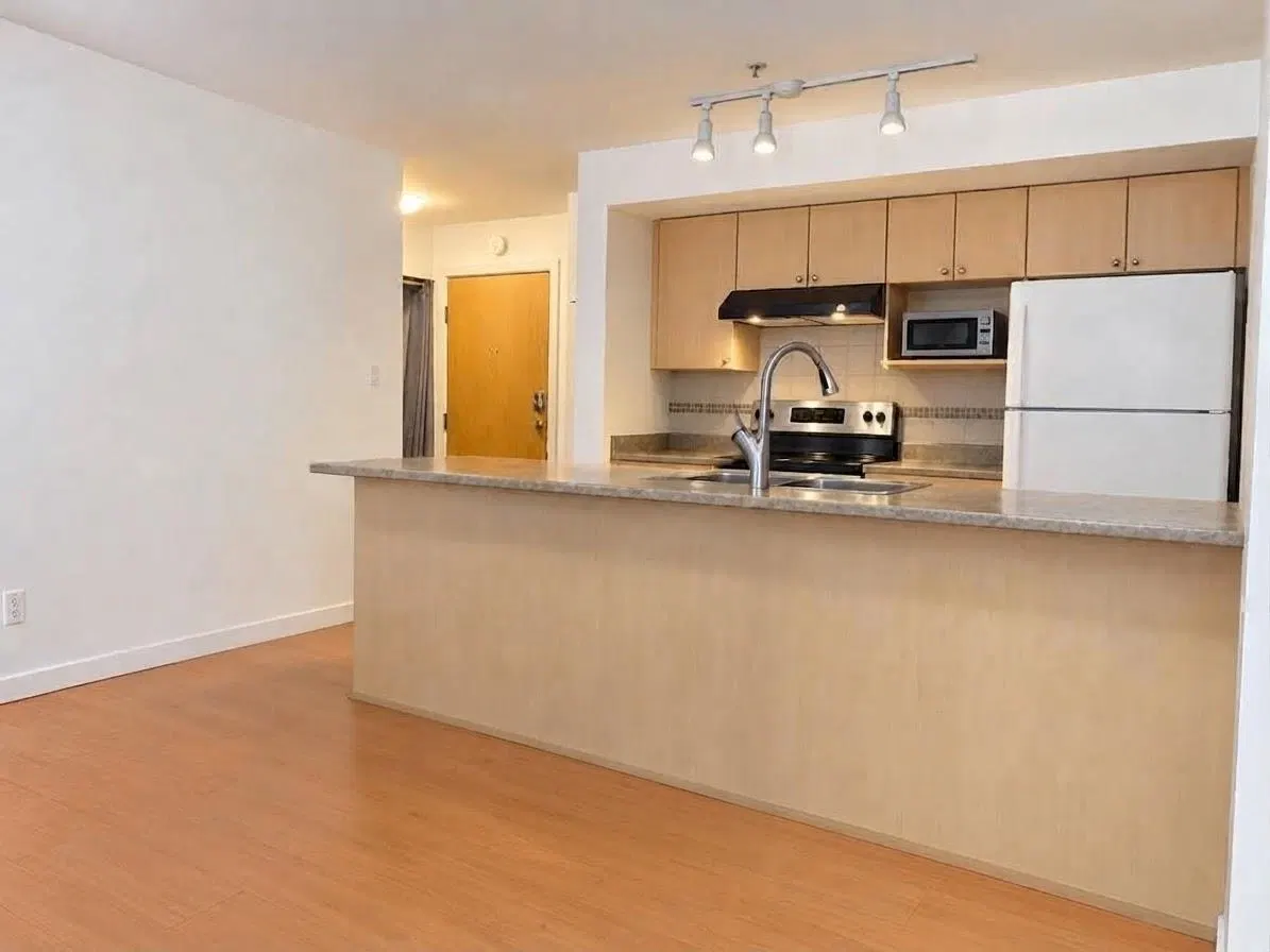 Photo 3 of 19 at #210 – 2891 E Hastings Street