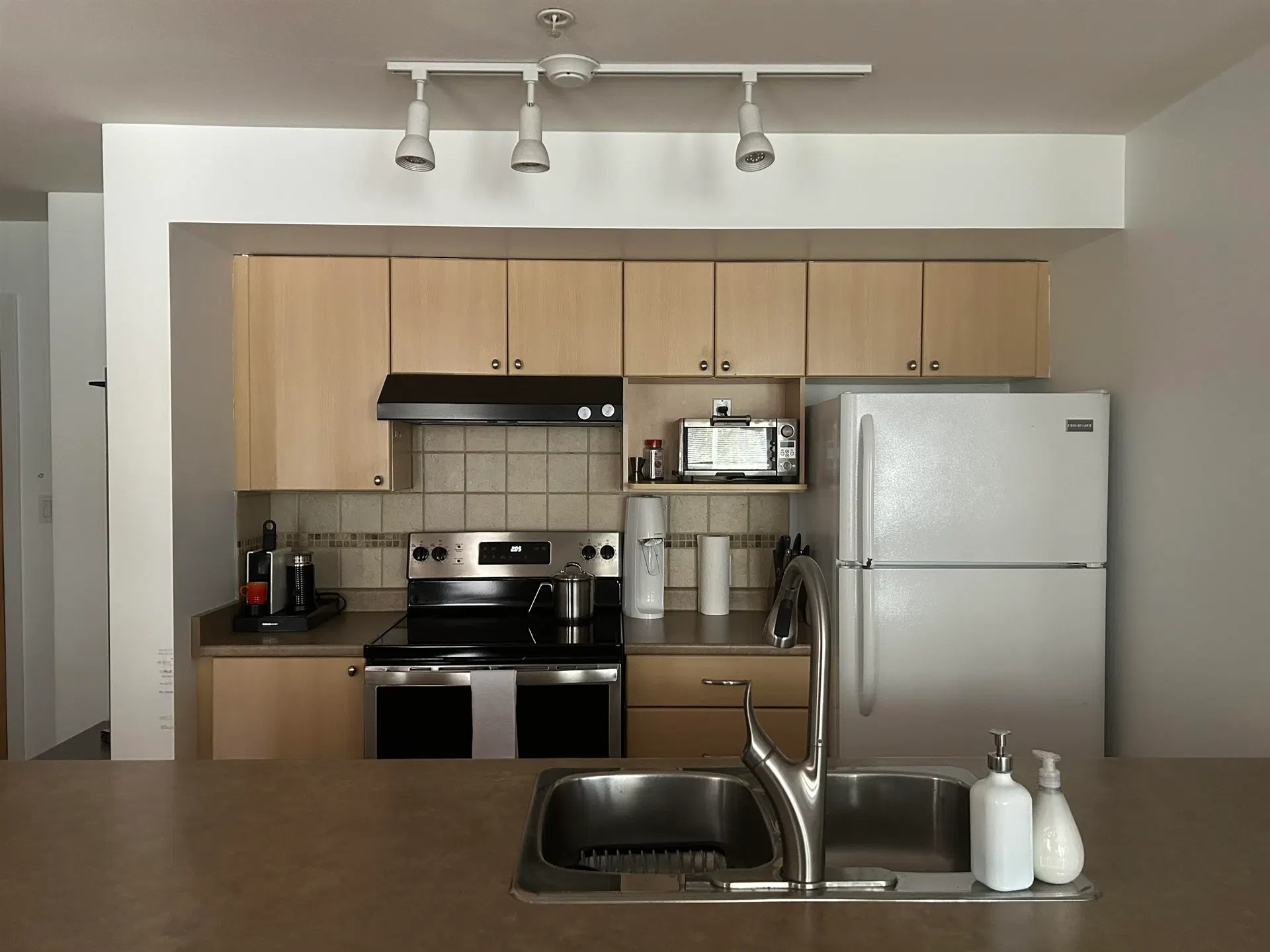 Photo 4 of 19 at #210 – 2891 E Hastings Street