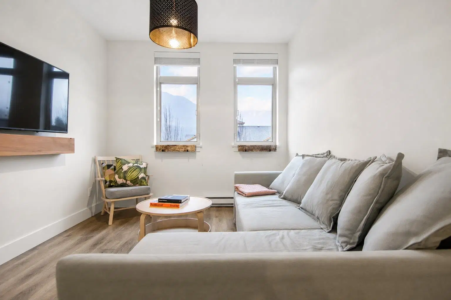 #305 – 7330 Arbutus Street