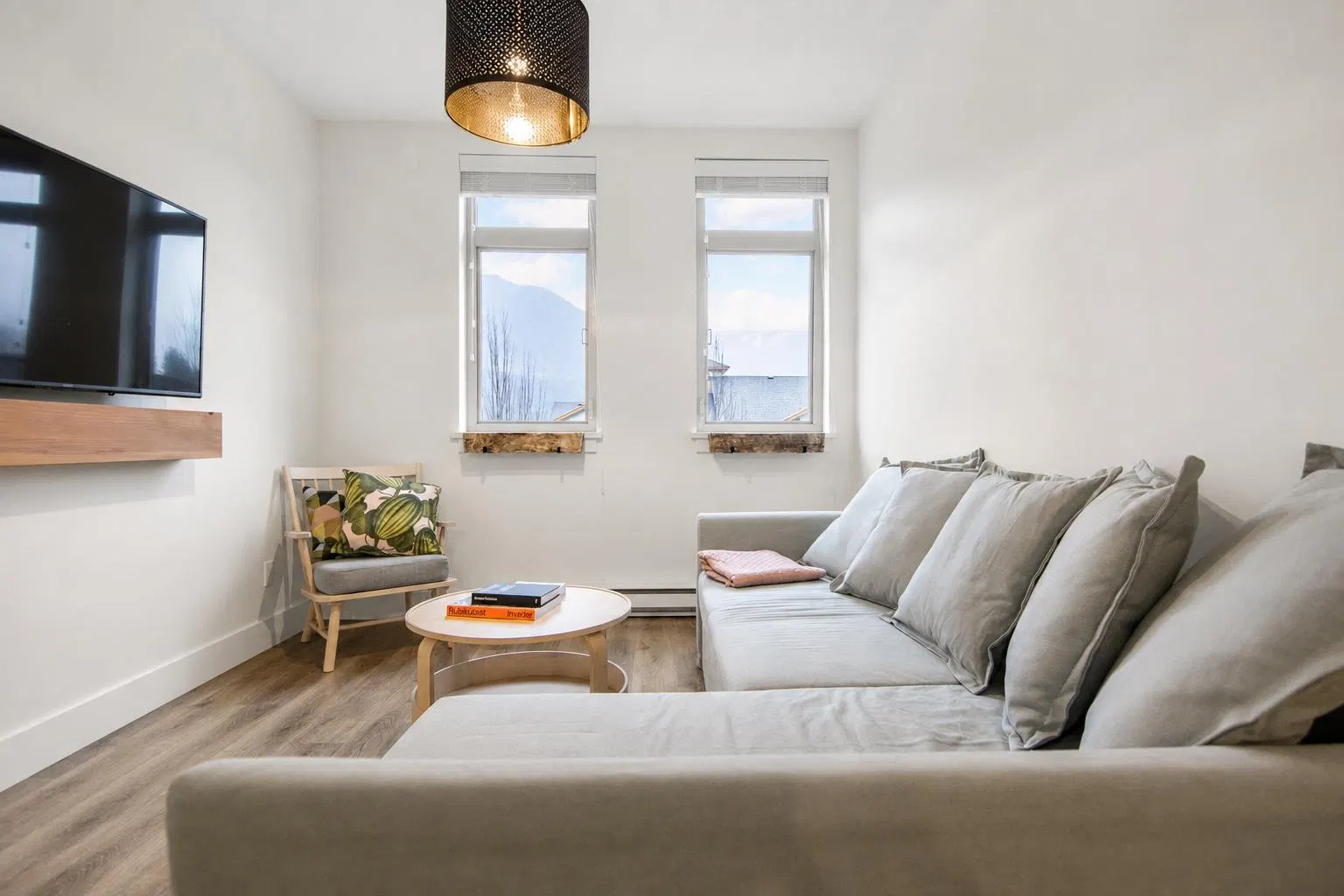 #305 – 7330 Arbutus Street