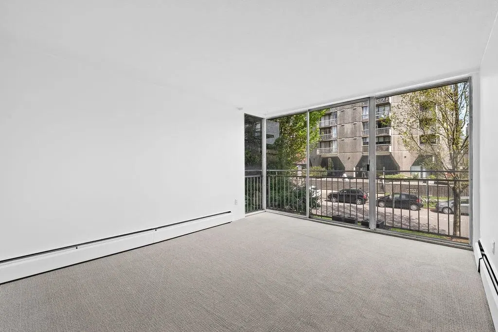Photo 4 of 26 at #203 – 1250 Burnaby Street