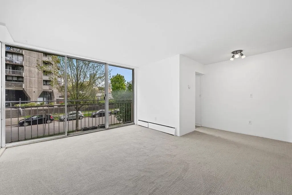 Photo 5 of 26 at #203 – 1250 Burnaby Street