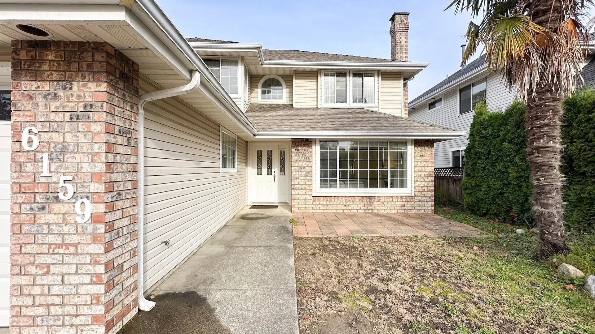 Photo 4 of 40 at 6159 45 Avenue