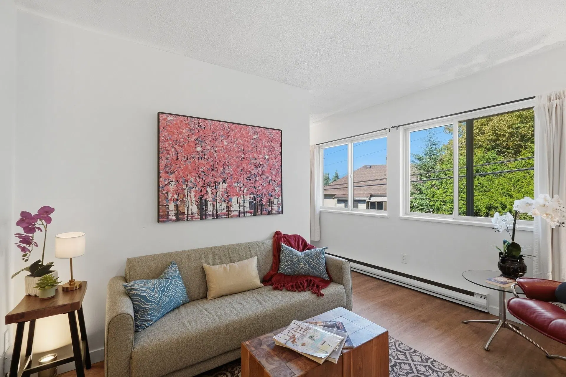 Photo 4 of 22 at #104 – 3465 Glen Drive