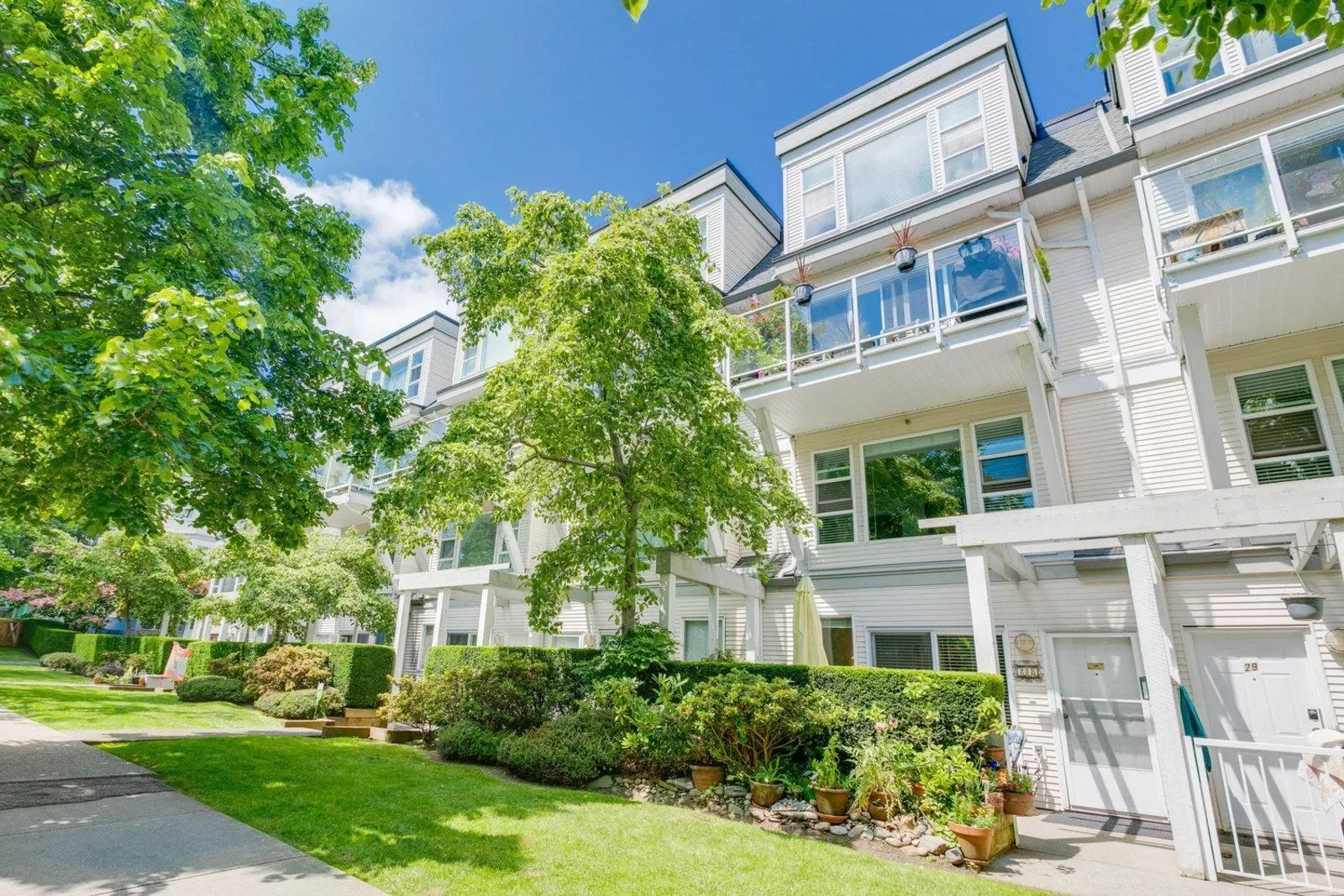 #26 – 2723 Kent North Avenue