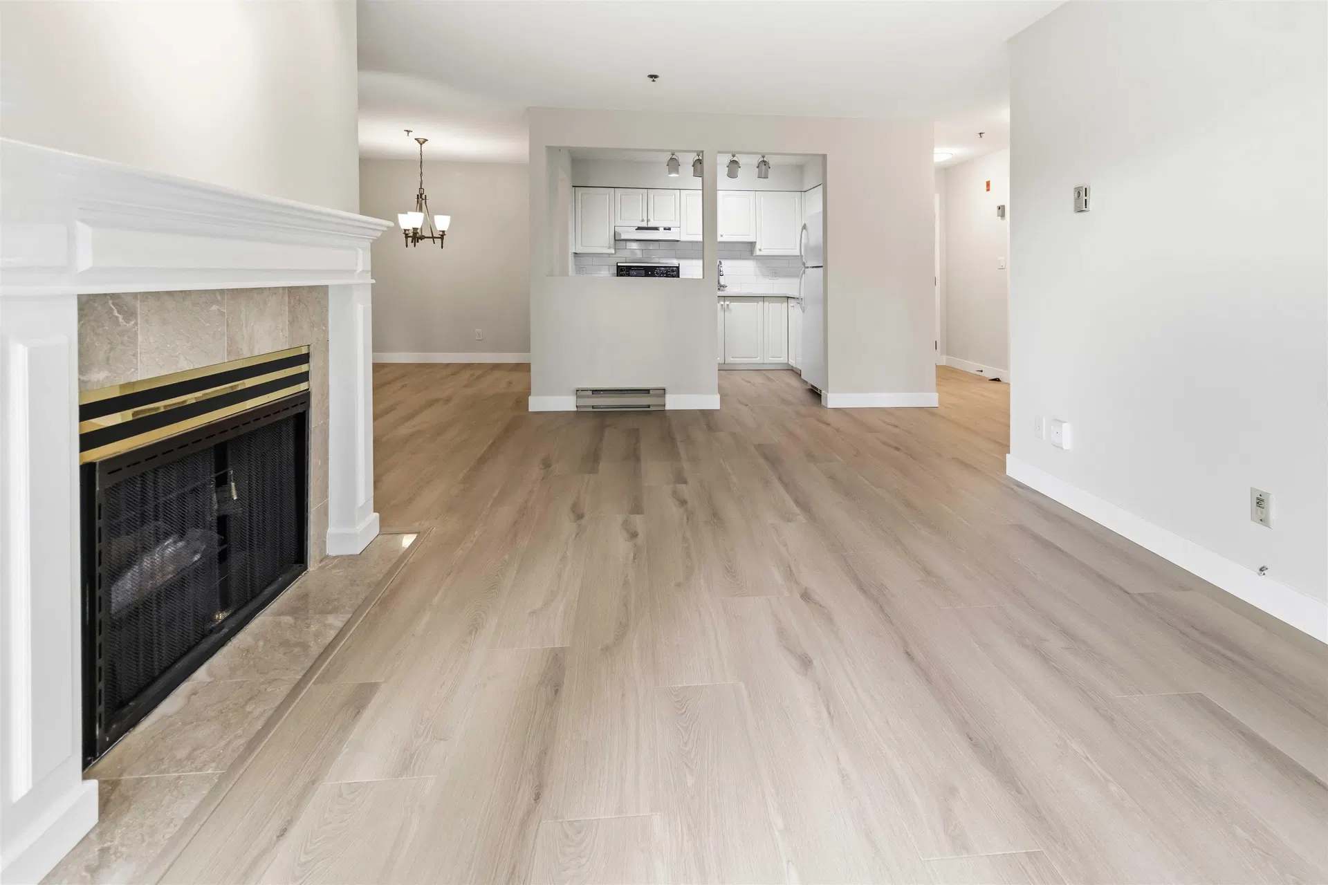 Photo 5 of 35 at #202 – 1148 Westwood Street