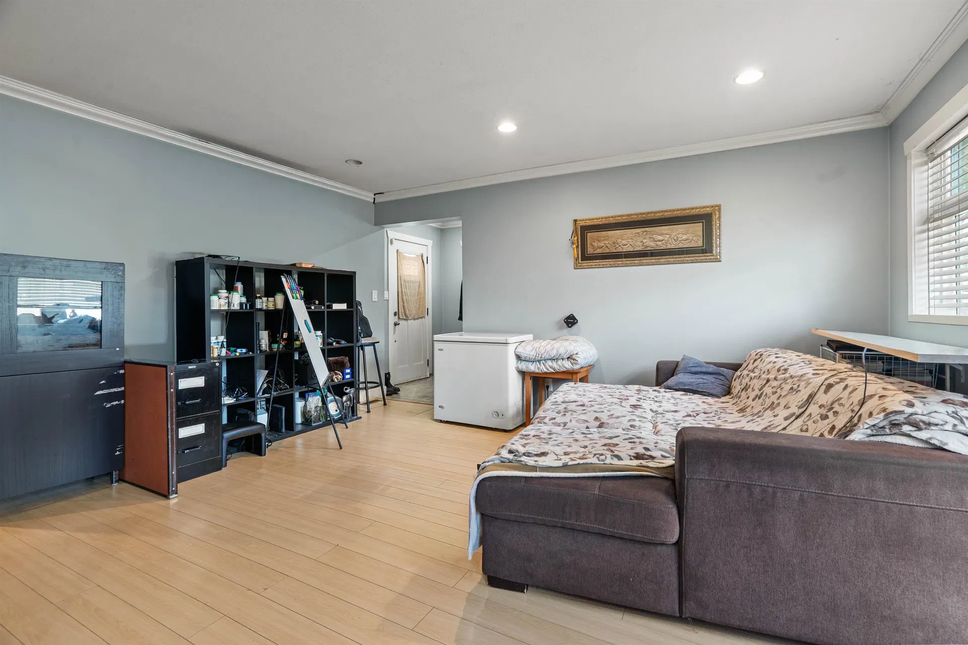 Photo 4 of 23 at 9716 Corbould Street