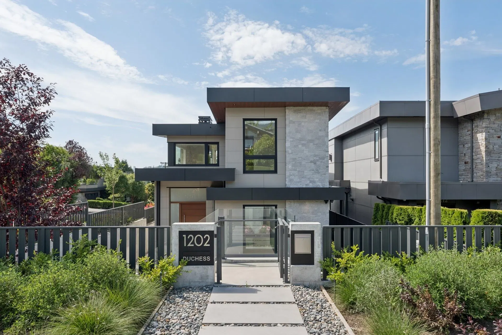 Photo 1 of 40 at 1202 Duchess Avenue