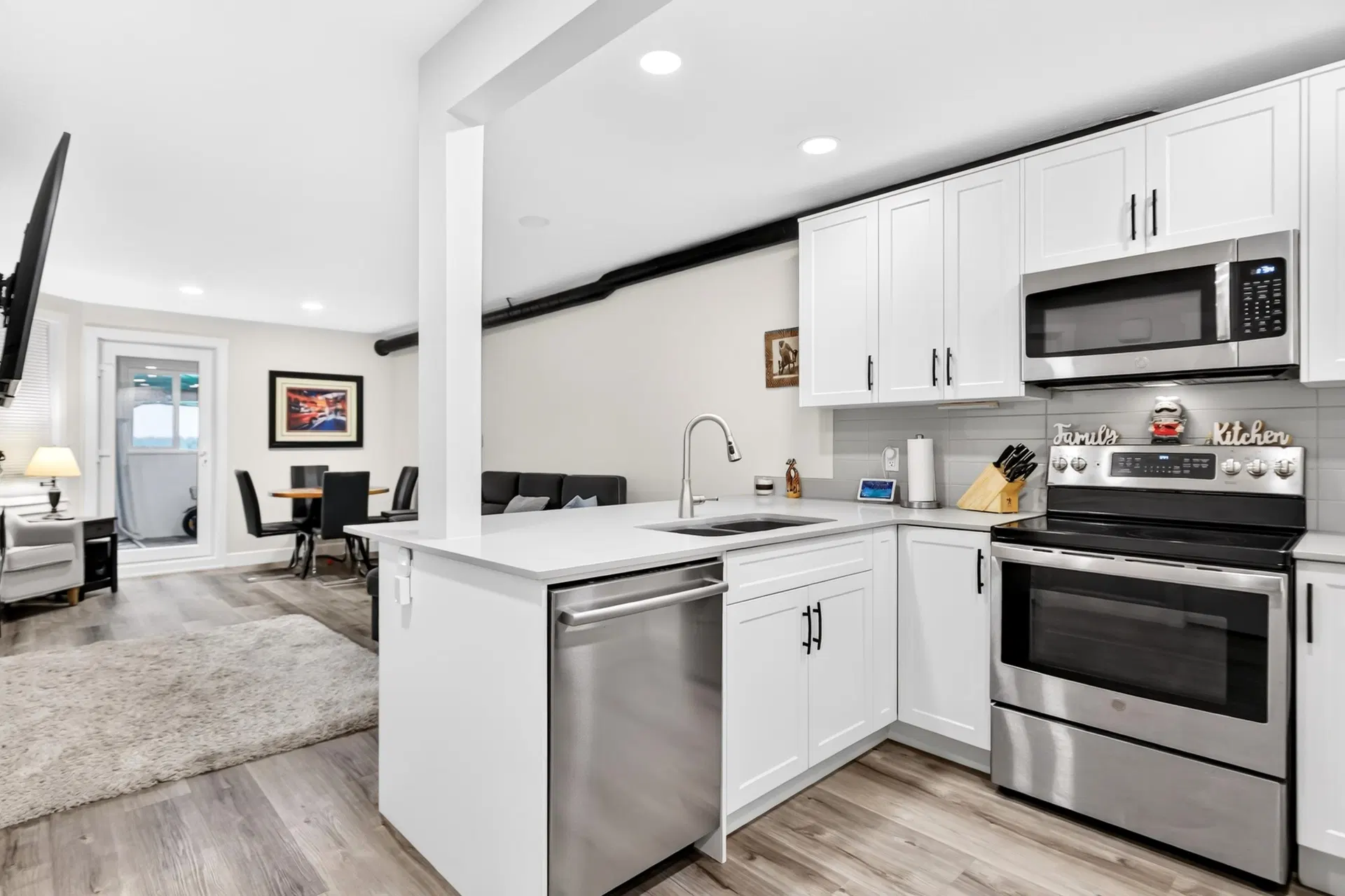 Photo 3 of 28 at #203 – 11724 225 Street