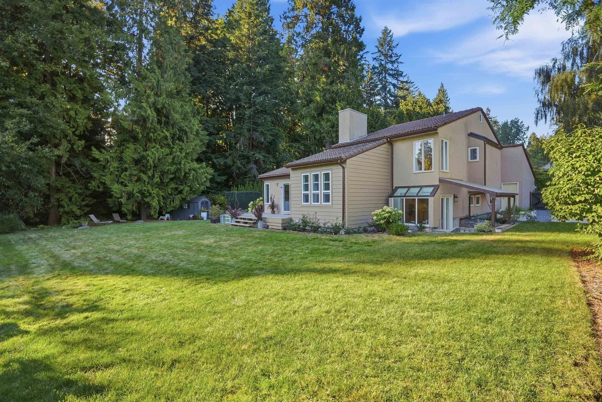 2207 Tanager Place
