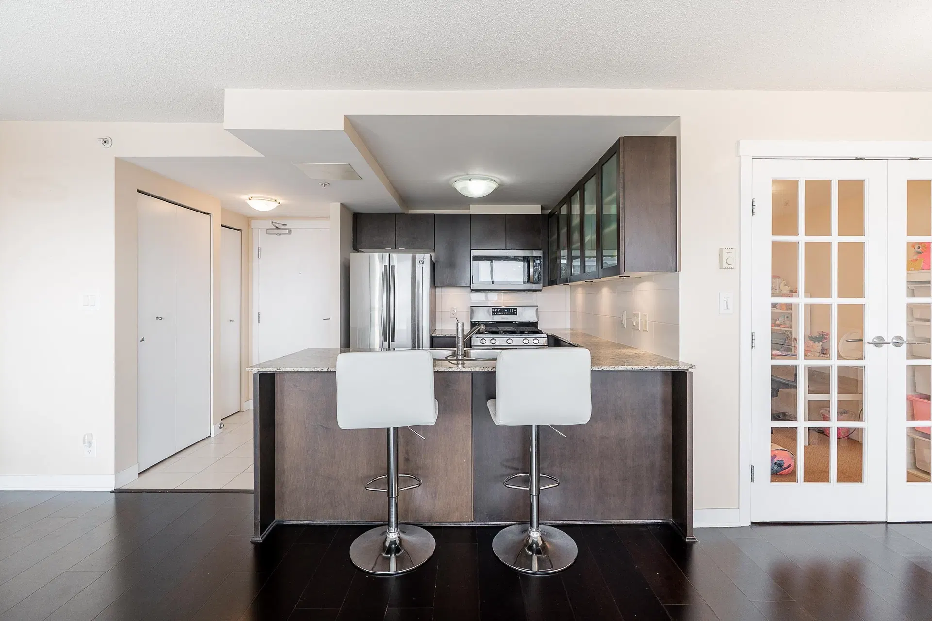 Photo 5 of 25 at #1602 – 7555 Alderbridge Way