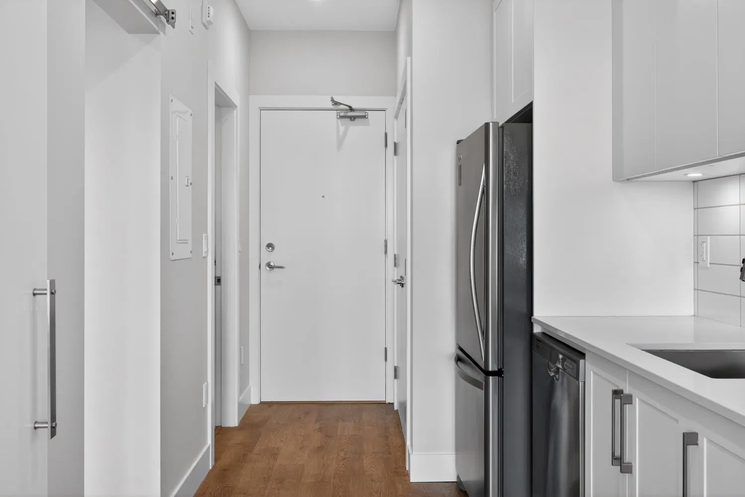 Photo 5 of 30 at #404 – 1942 Starling Drive