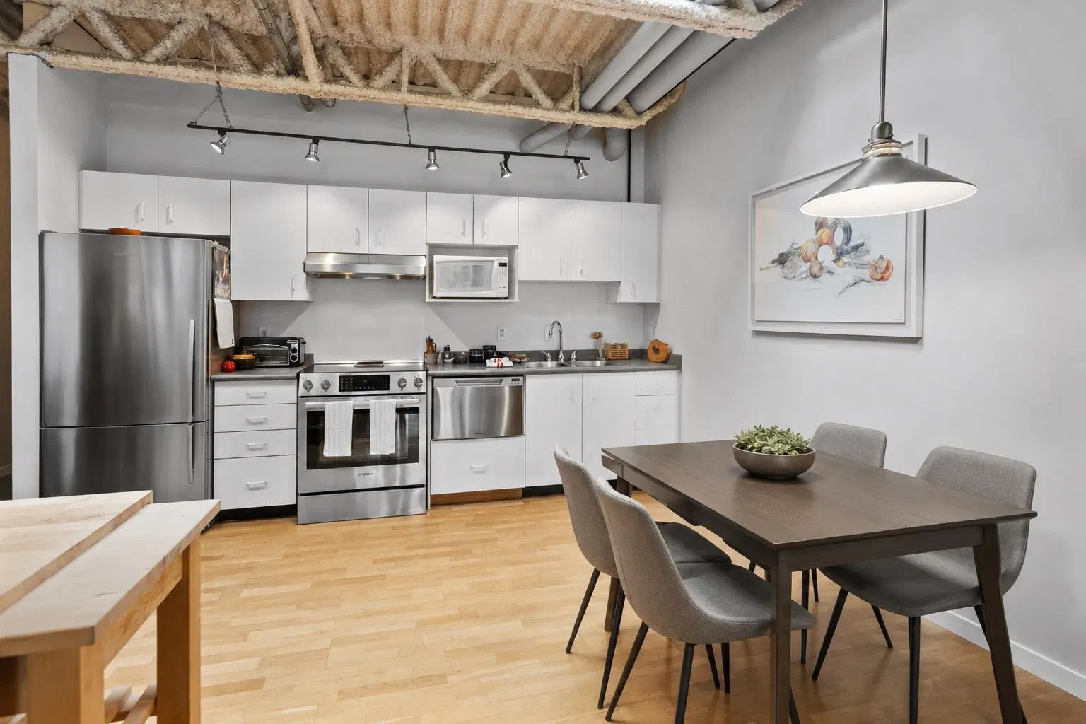 Photo 5 of 28 at #424 – 350 E 2nd Avenue