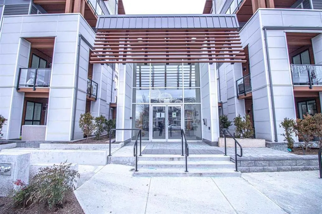Photo 3 of 40 at #218 – 11507 84 Avenue