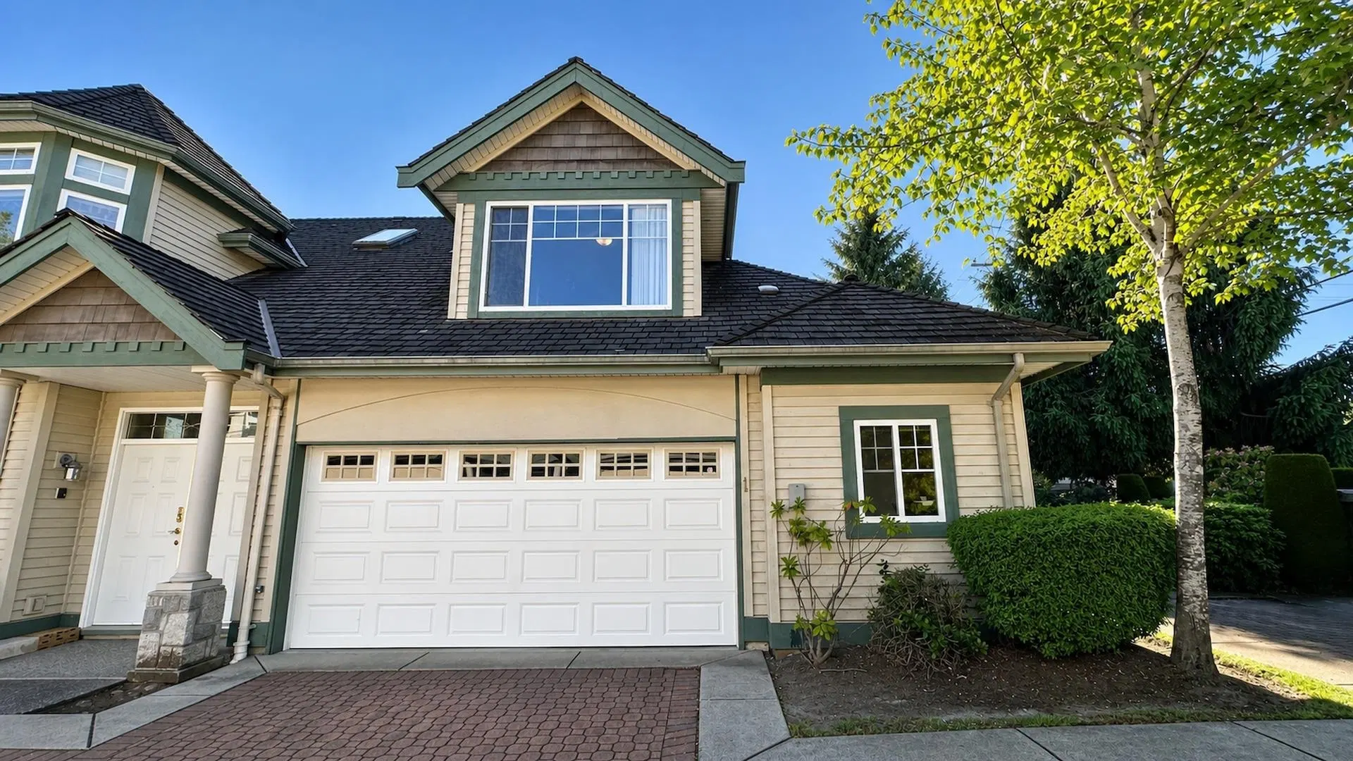 Photo 2 of 39 at #1 – 7600 Blundell Road