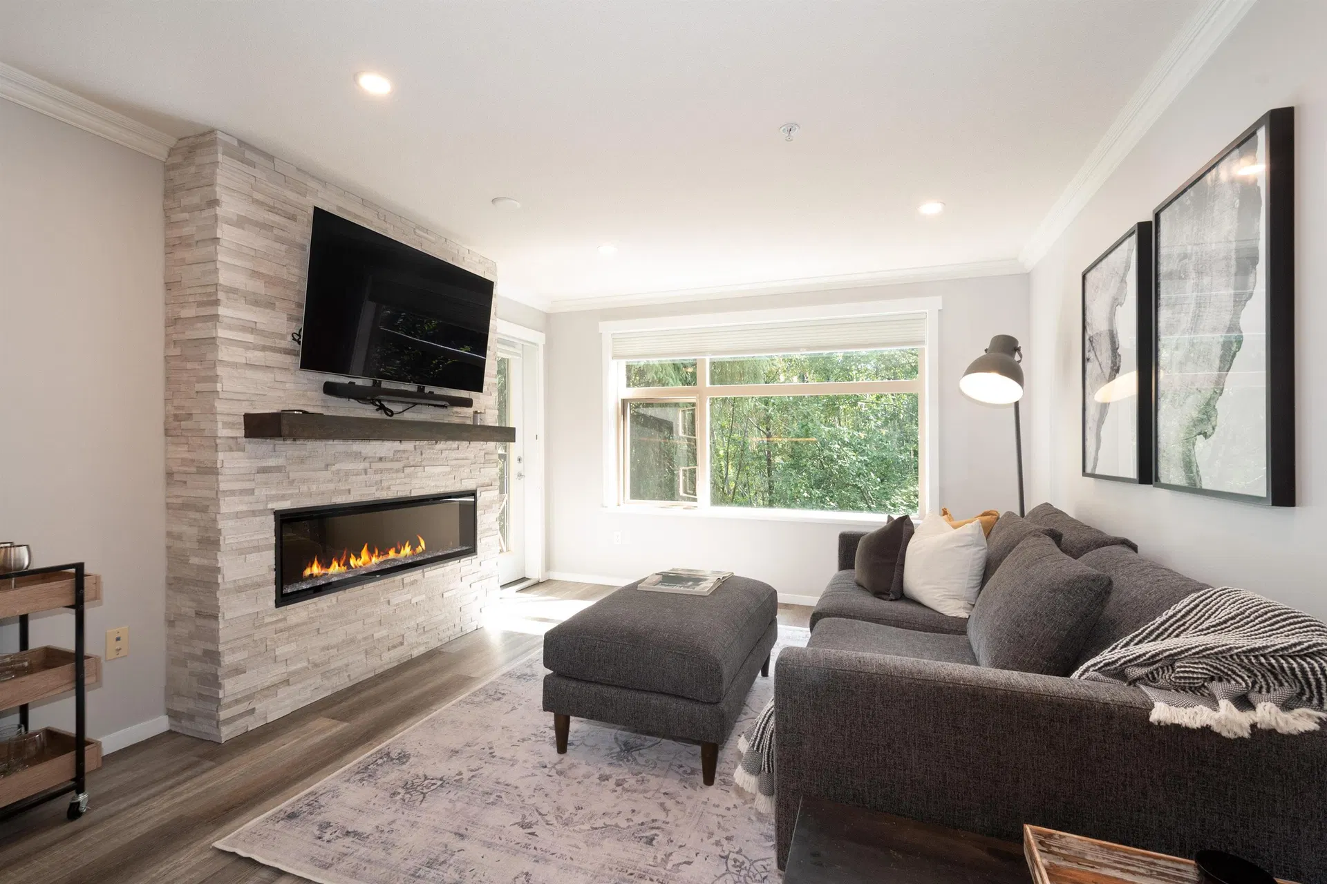 #204 – 300 Klahanie Drive