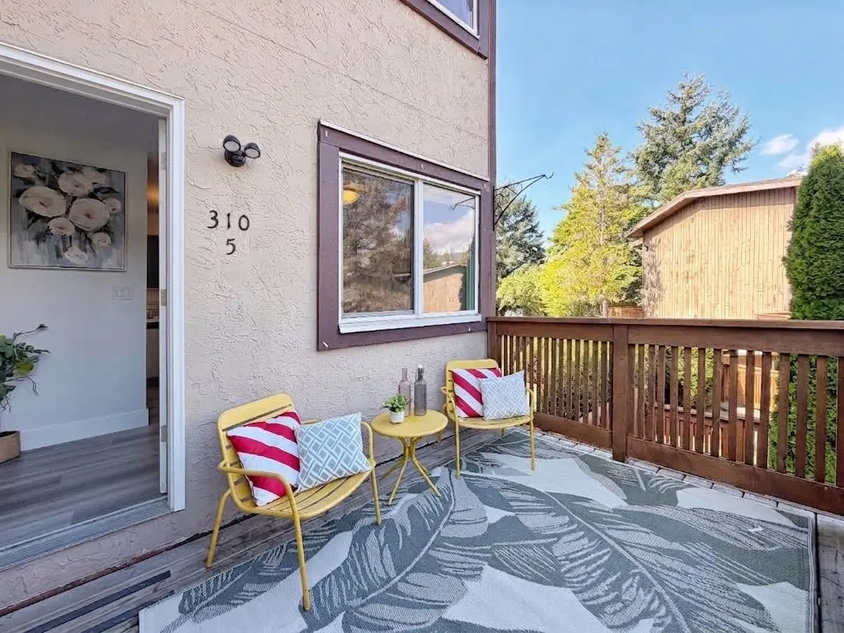 Photo 1 of 32 at #5 – 310 Highland Way
