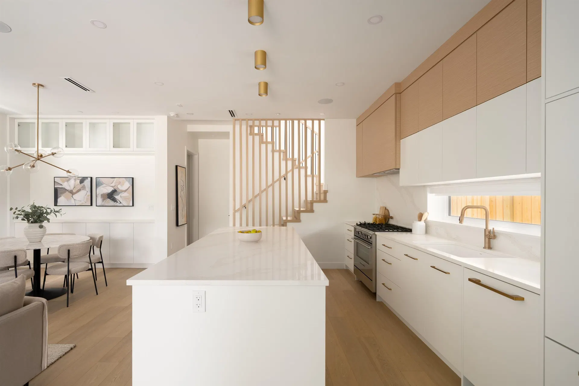 Photo 4 of 21 at #1 – 810 E 22nd Avenue