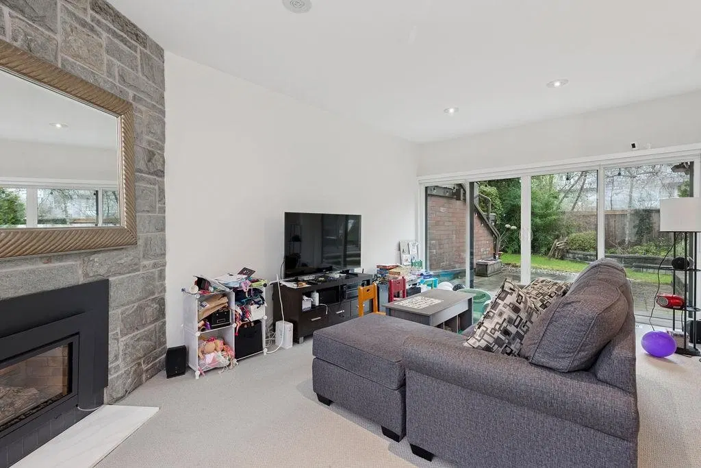 Photo 1 of 21 at 6605 Turnberry Crescent