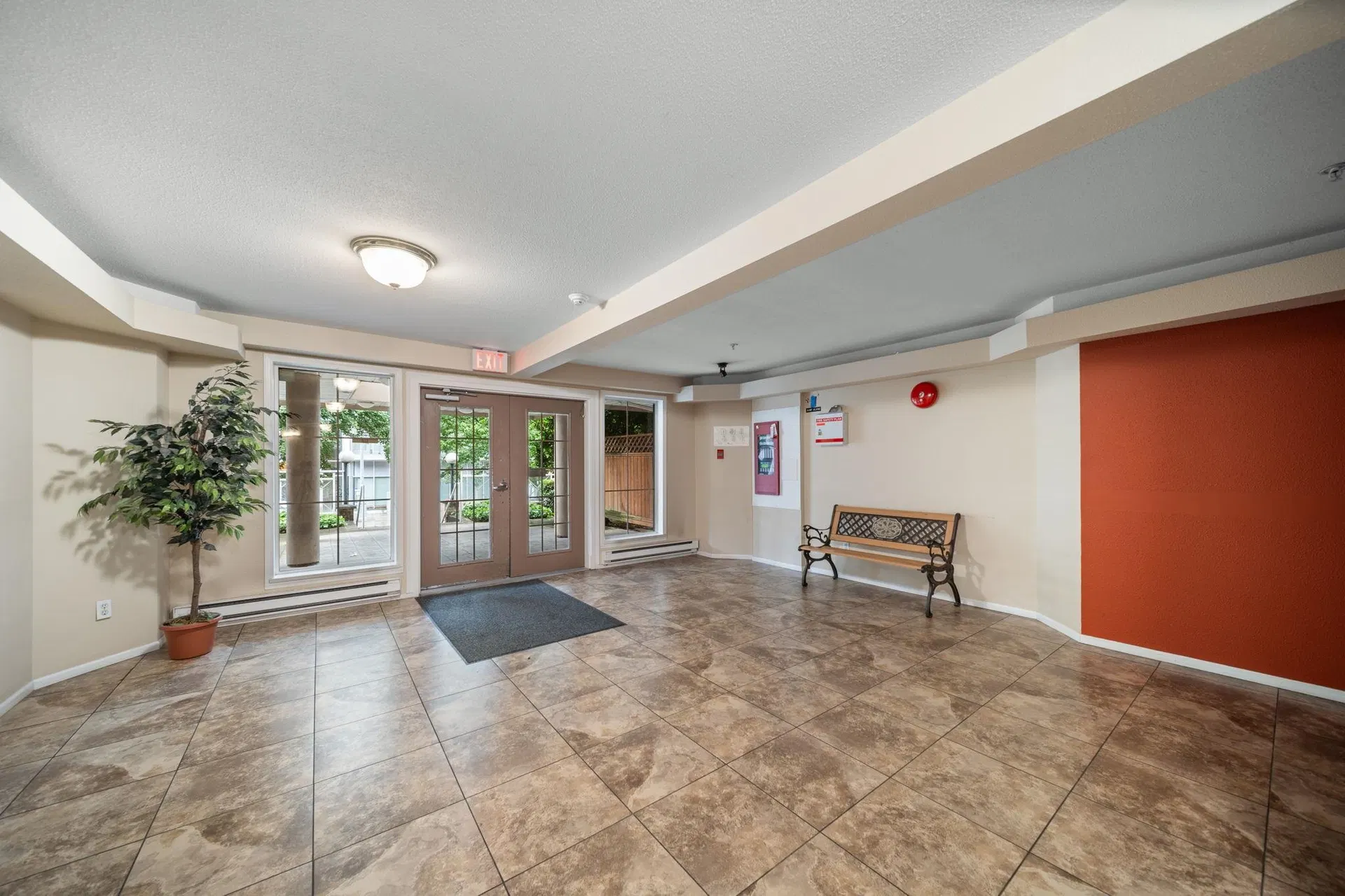 Photo 4 of 29 at #412 – 525 Agnes Street