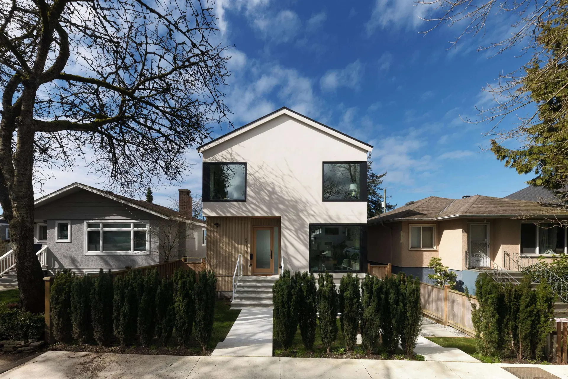 Photo 1 of 40 at 5319 Elgin Street