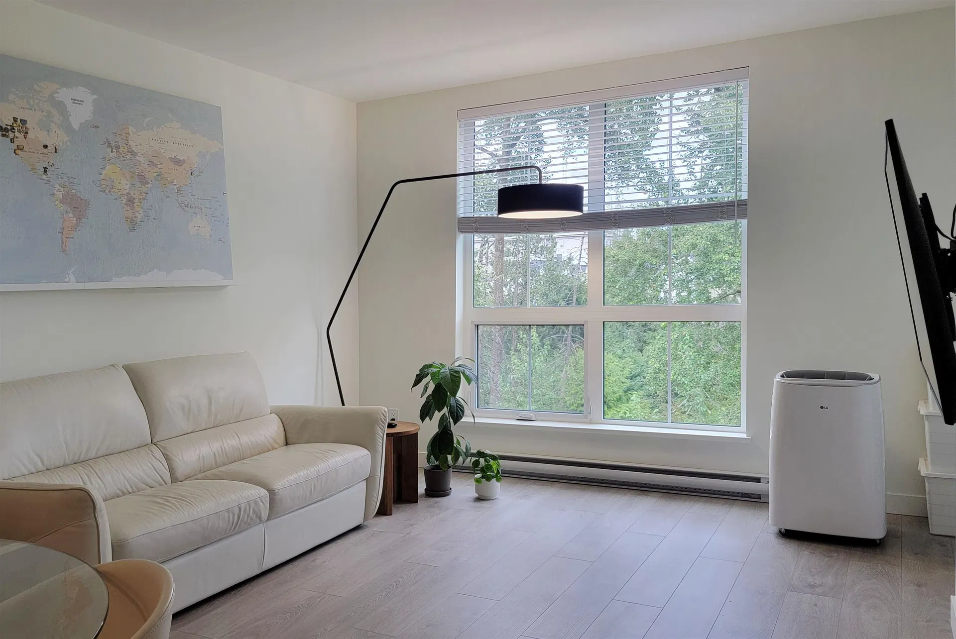Photo 2 of 24 at #403 – 8379 201 Street