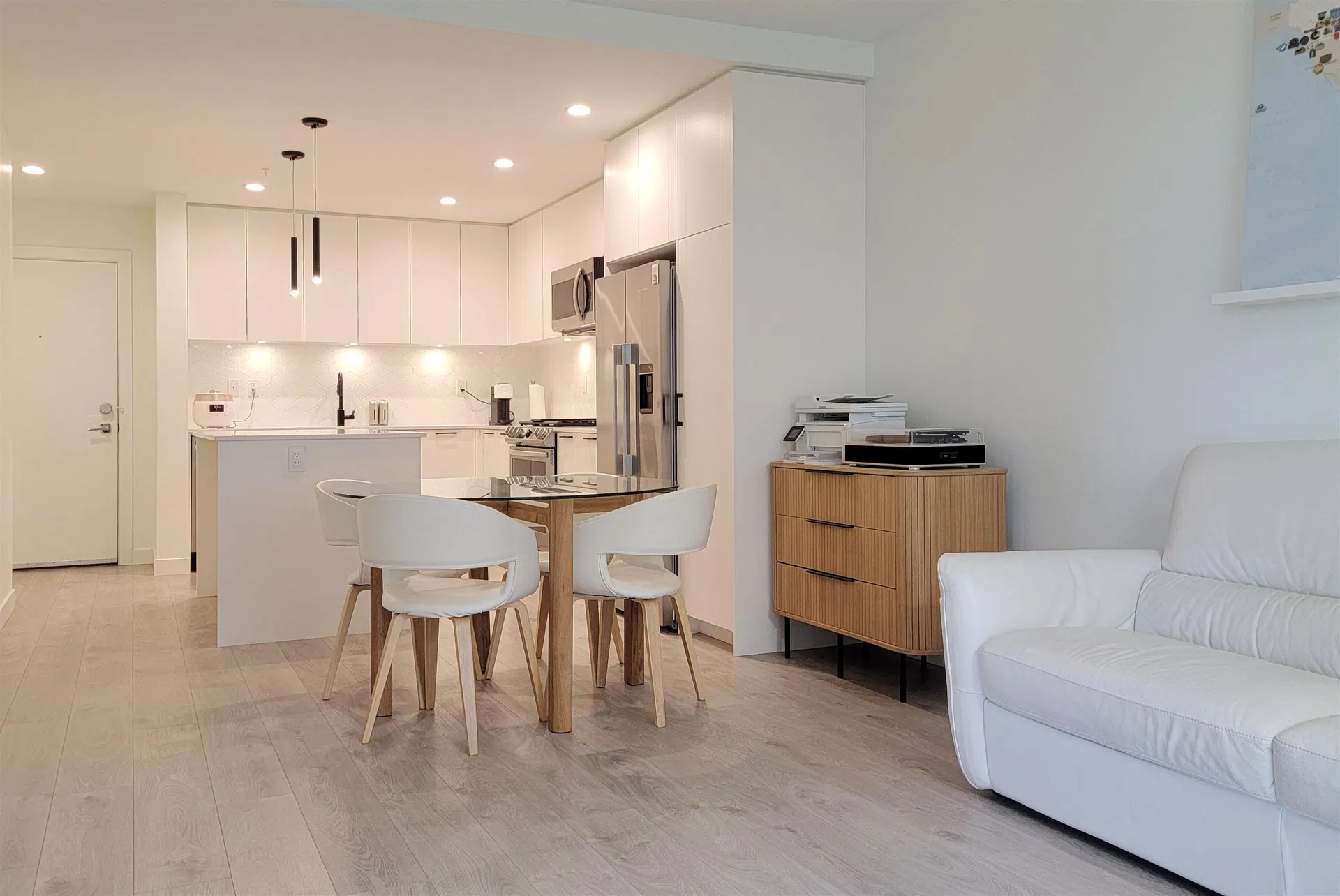 Photo 3 of 24 at #403 – 8379 201 Street