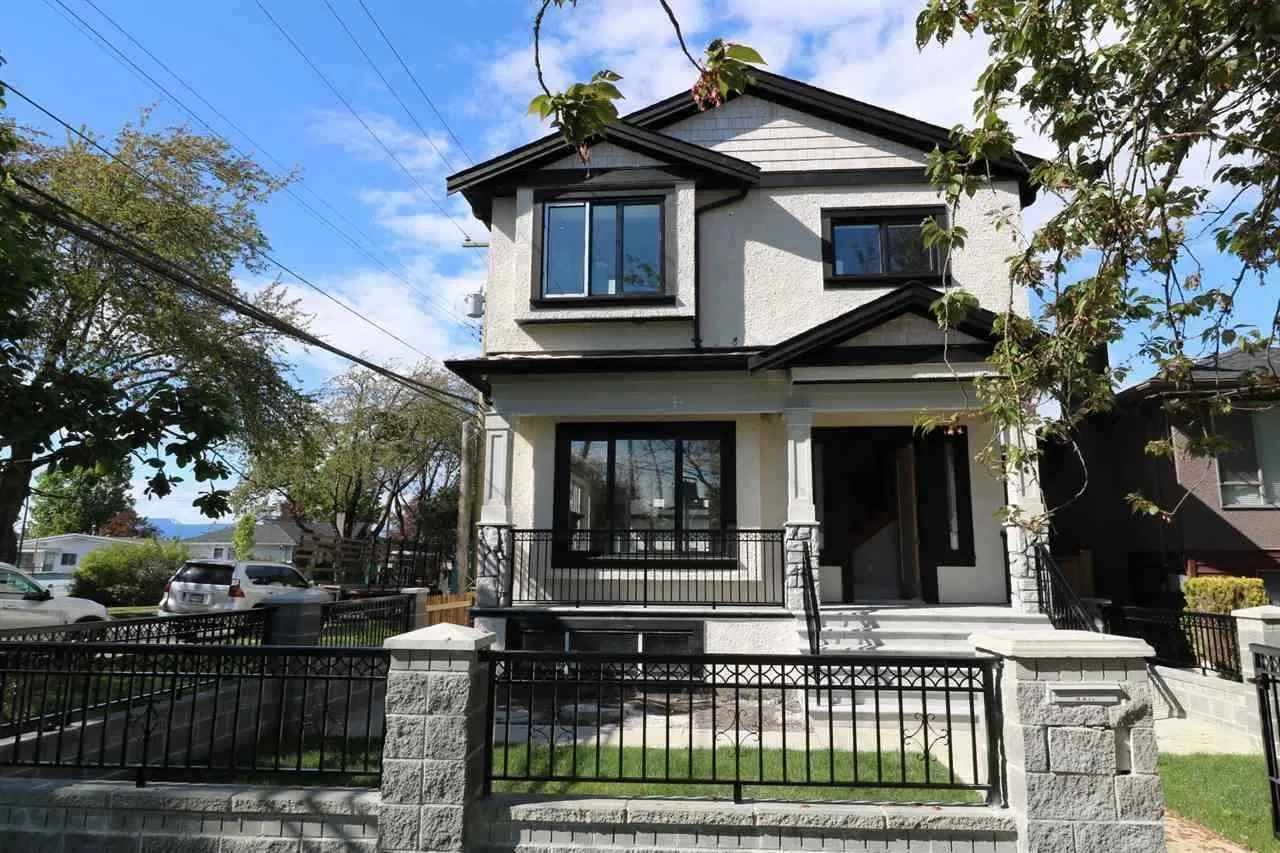 Photo 1 of 22 at 3101 E 46th Avenue