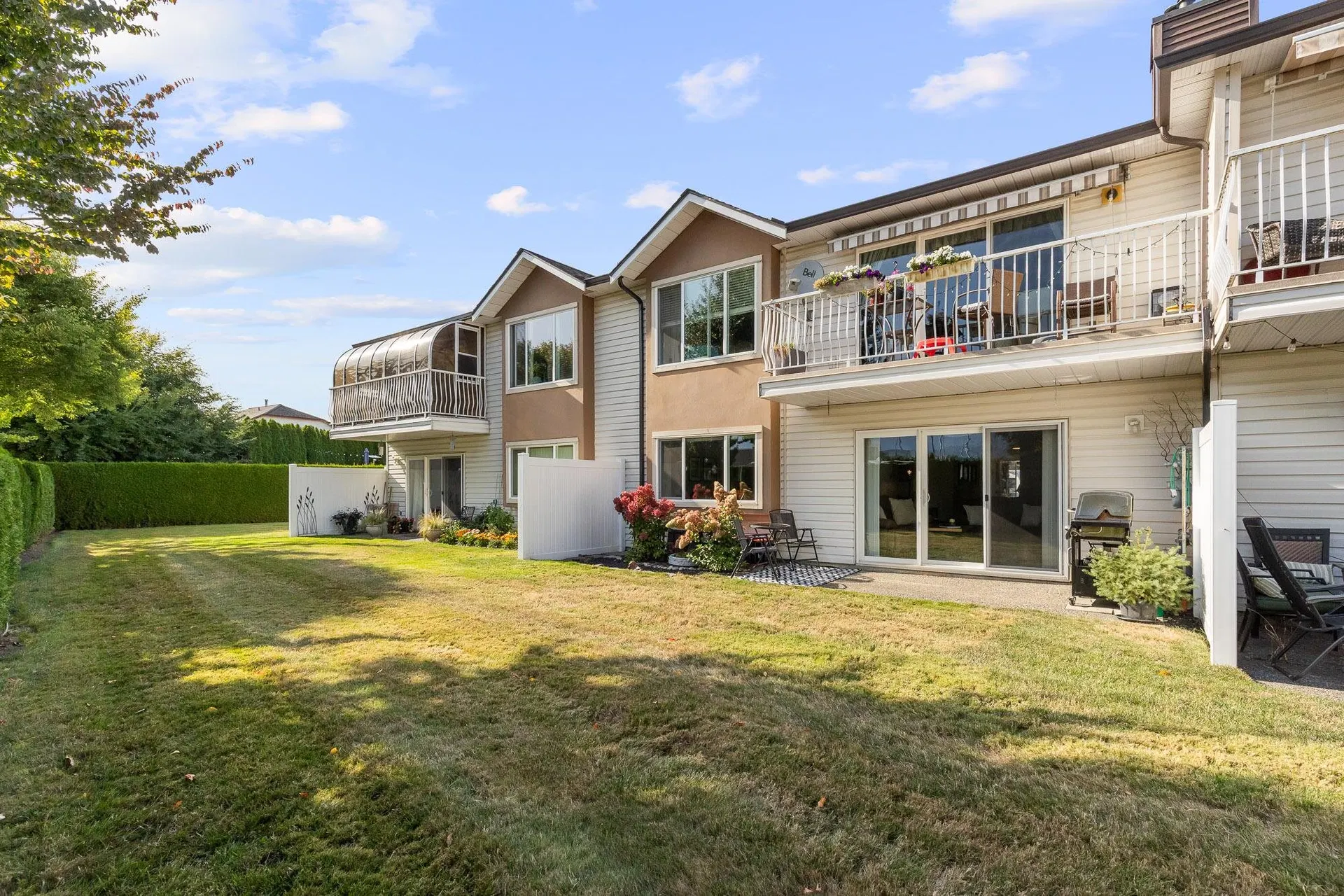 Photo 4 of 31 at #3 – 46350 Cessna Drive