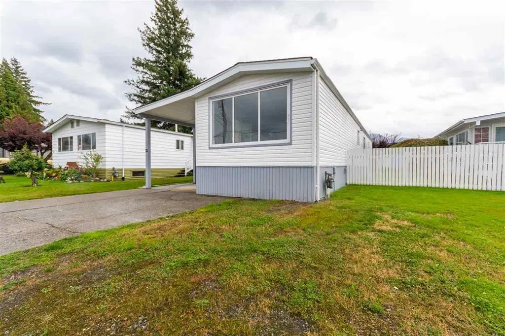 Photo 3 of 25 at #52 – 6338 Vedder Road