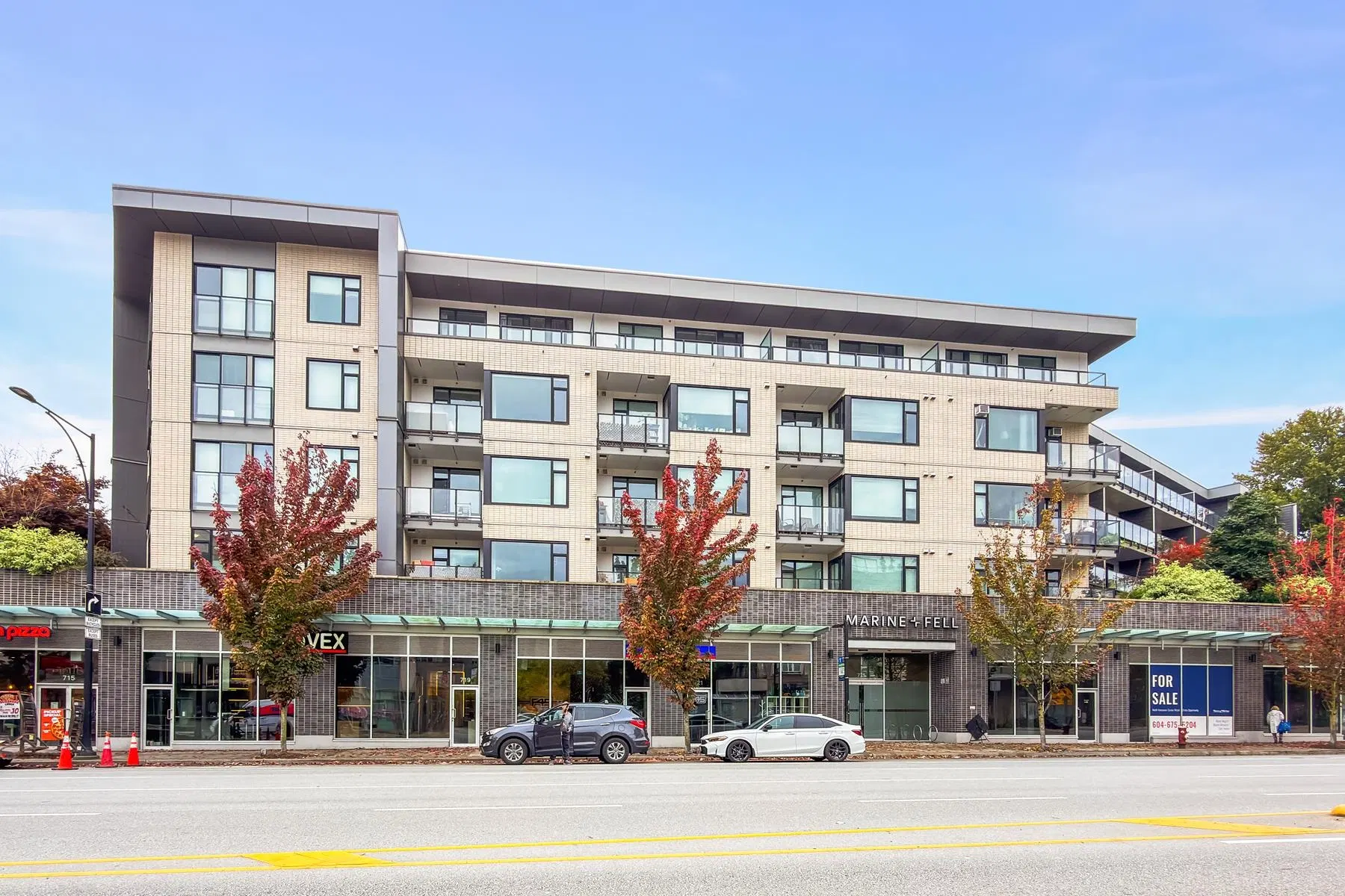 Photo 2 of 18 at #209 – 725 Marine Drive