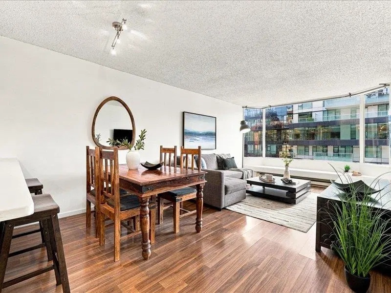 Photo 2 of 27 at #608 – 1330 Hornby Street