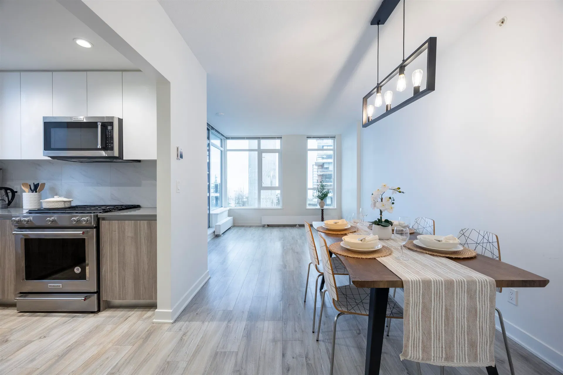 Photo 2 of 28 at #902 – 8940 University Crescent
