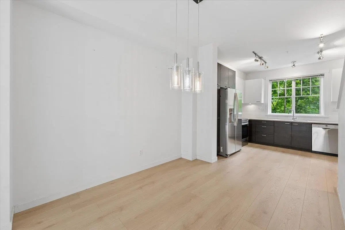 Photo 5 of 35 at #42 – 3010 Riverbend Drive