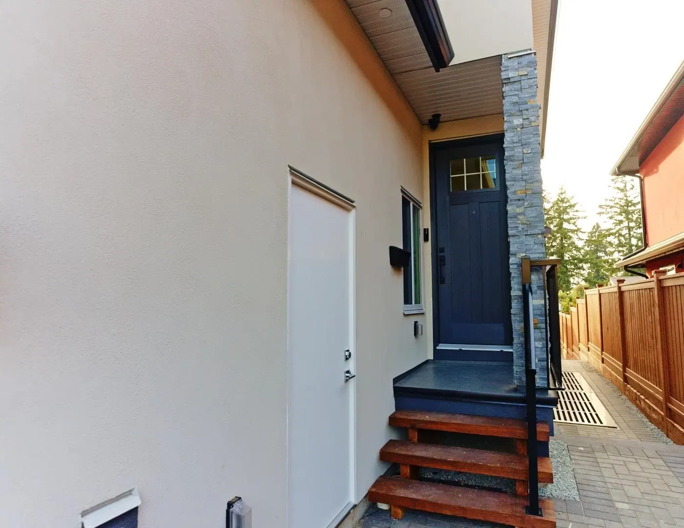 Photo 3 of 31 at 7653 117 Street