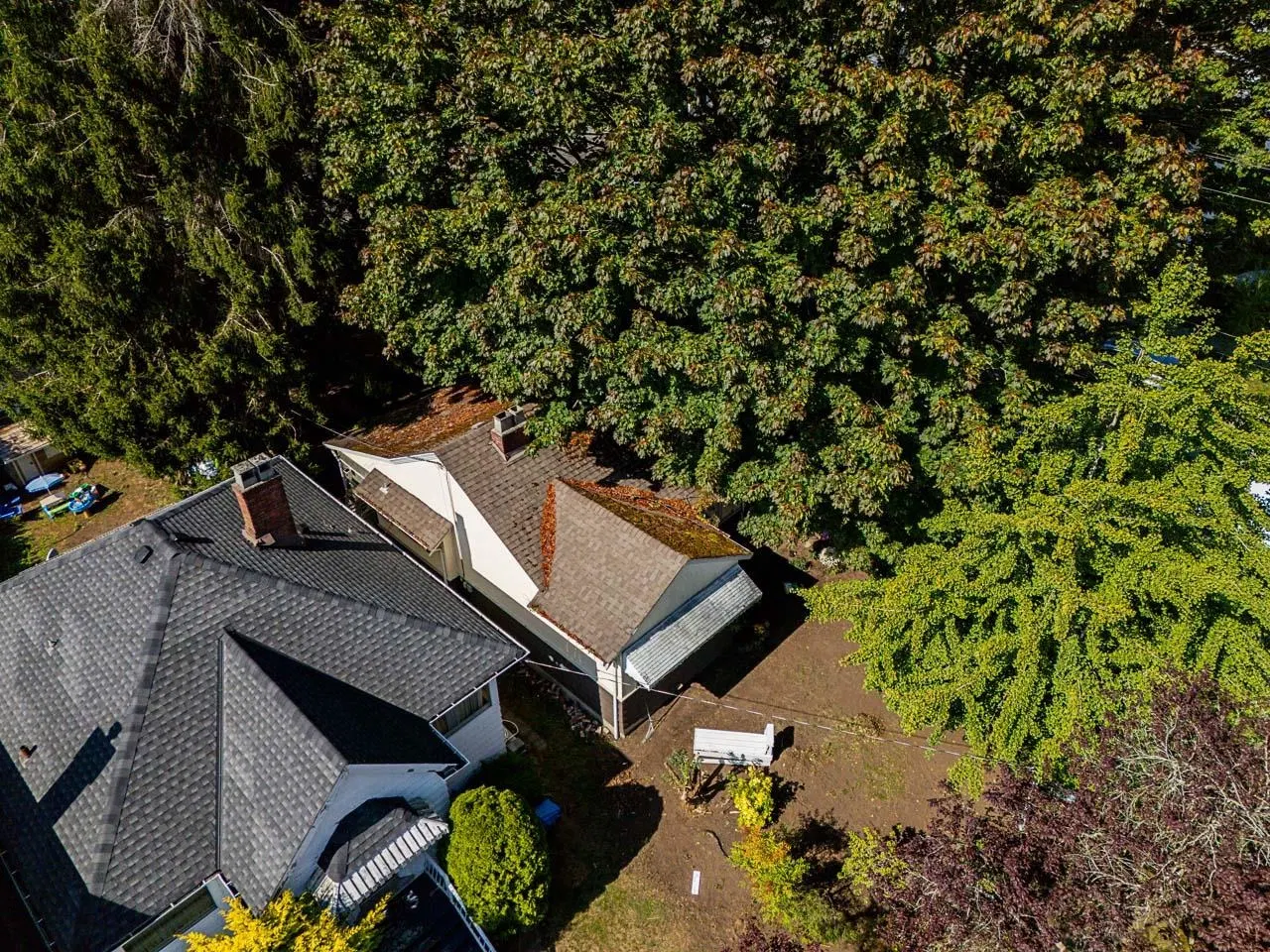 Photo 3 of 22 at 970 W 64th Avenue