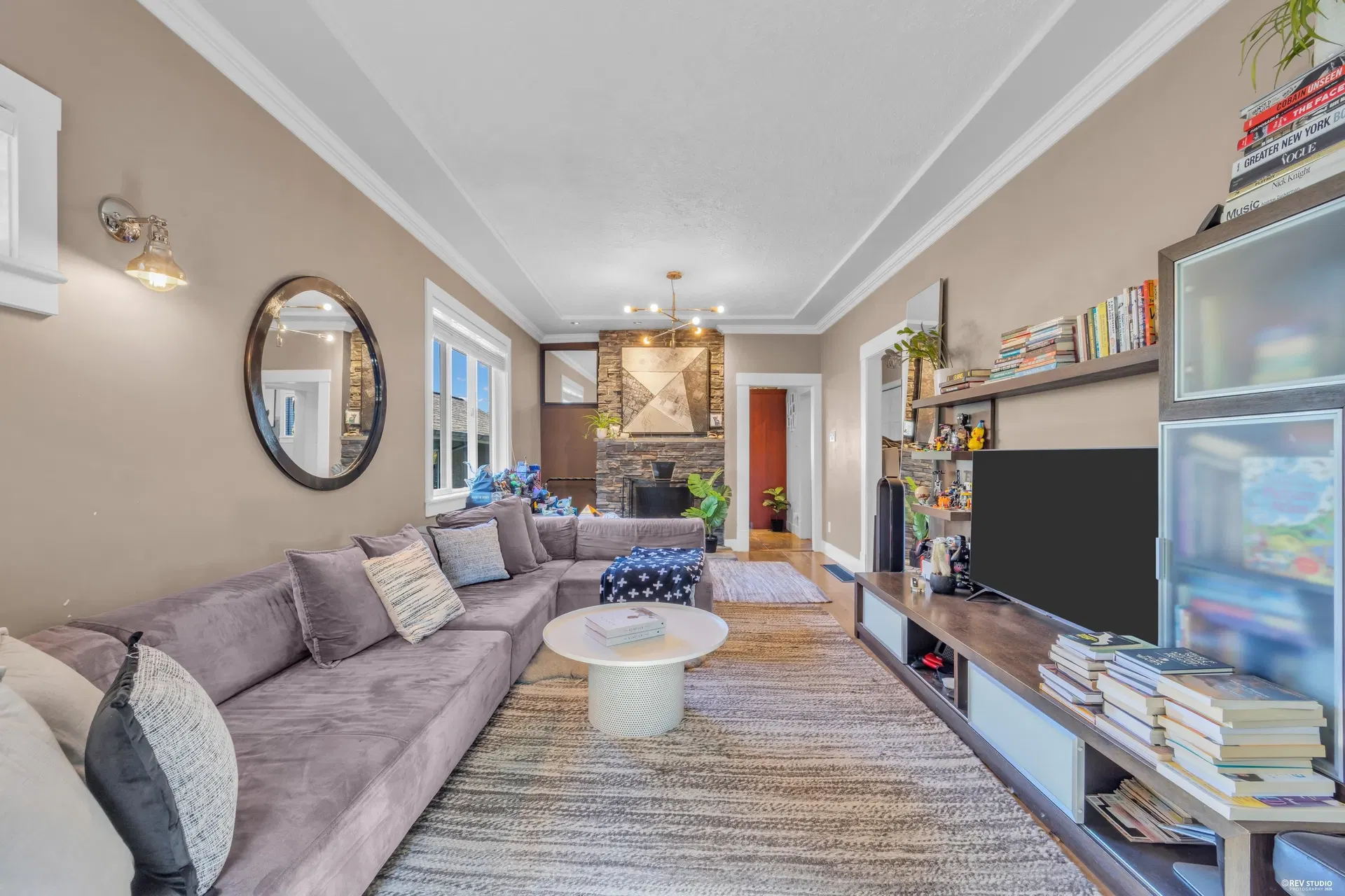 Photo 4 of 27 at 2317 Graveley Street