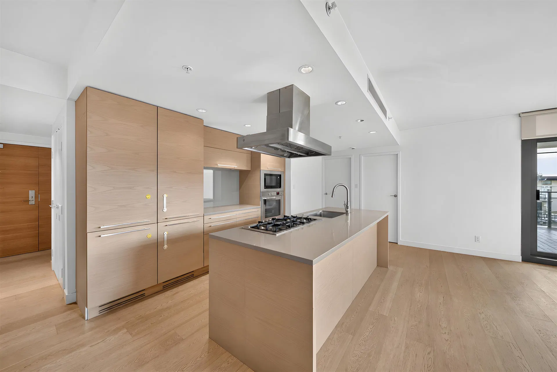 Photo 5 of 25 at #502 – 5782 Berton Avenue