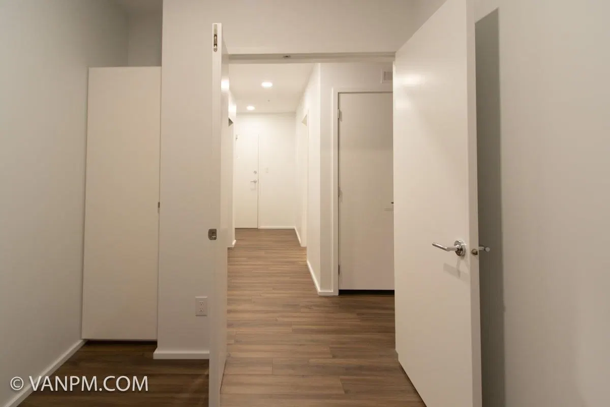 Photo 4 of 23 at #3506 – 4650 Brentwood Boulevard