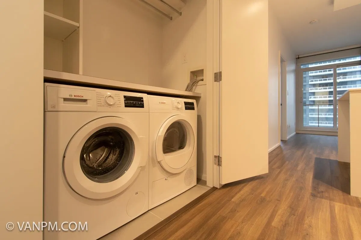 Photo 5 of 23 at #3506 – 4650 Brentwood Boulevard