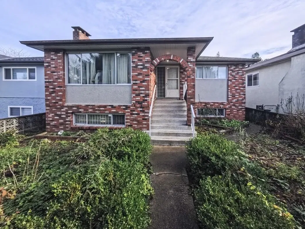 Photo 1 of 8 at 6174 Tyne Street