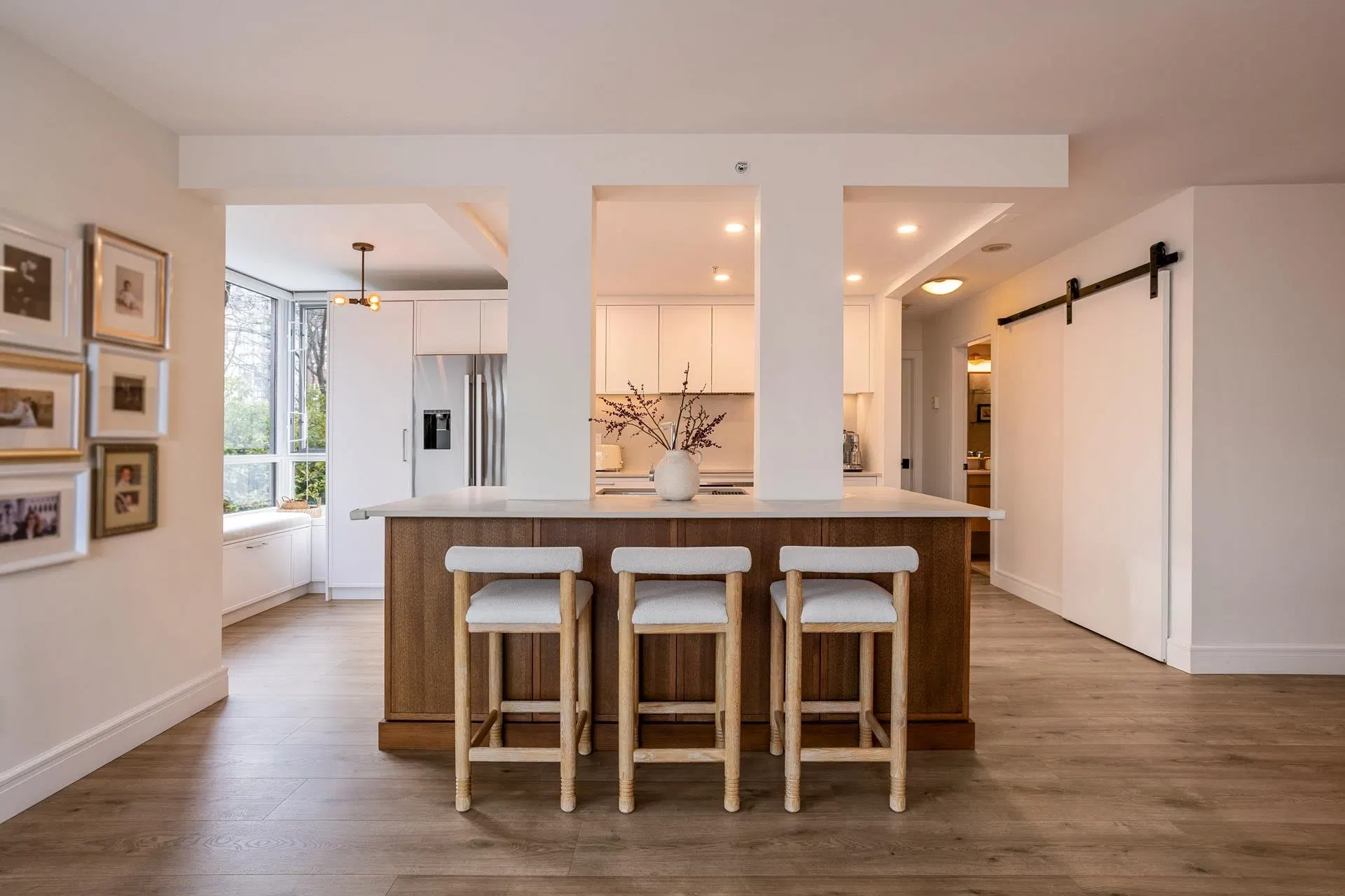 Photo 2 of 40 at #507 – 1201 Marinaside Crescent