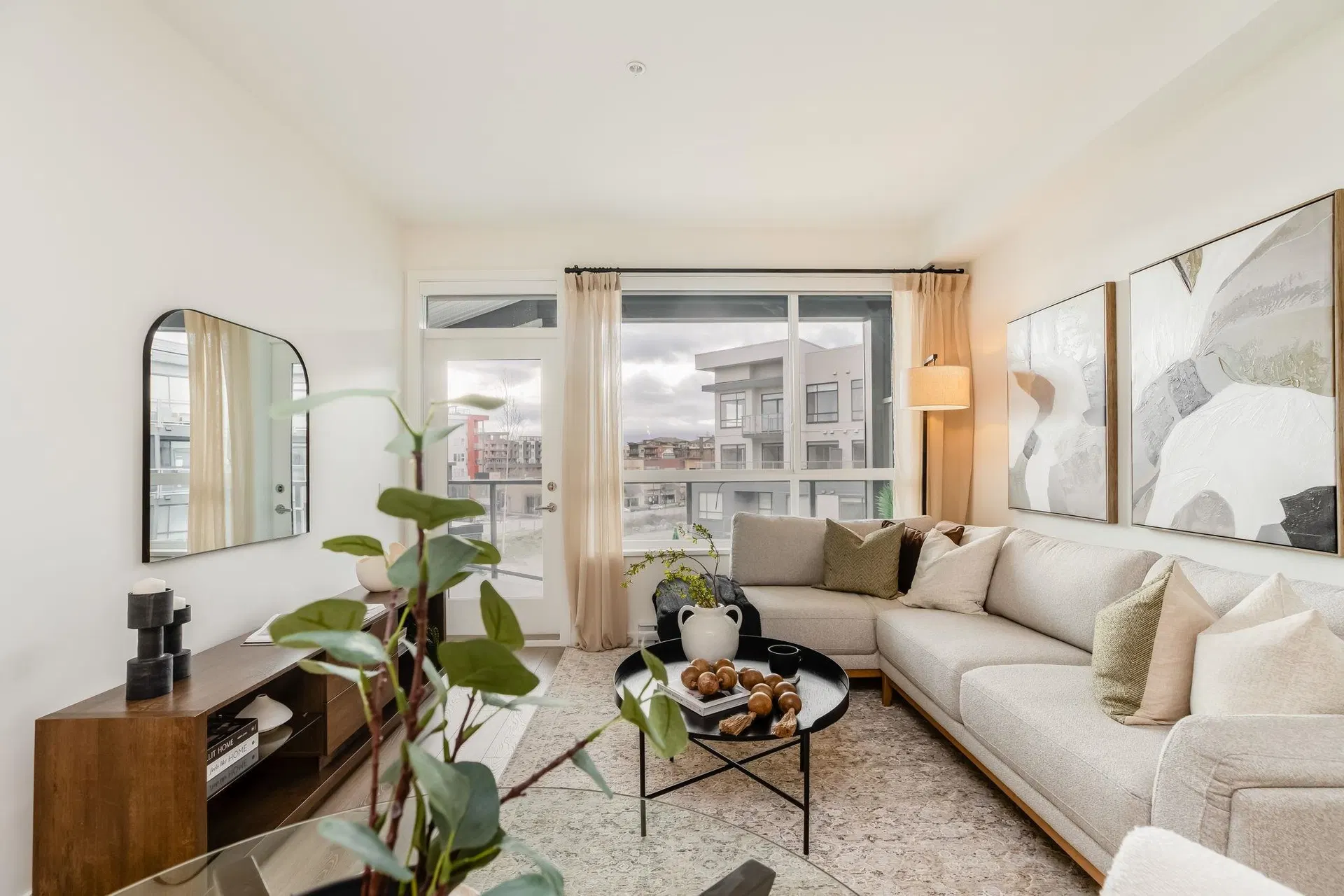 Photo 3 of 21 at #402 – 7936 206 Street