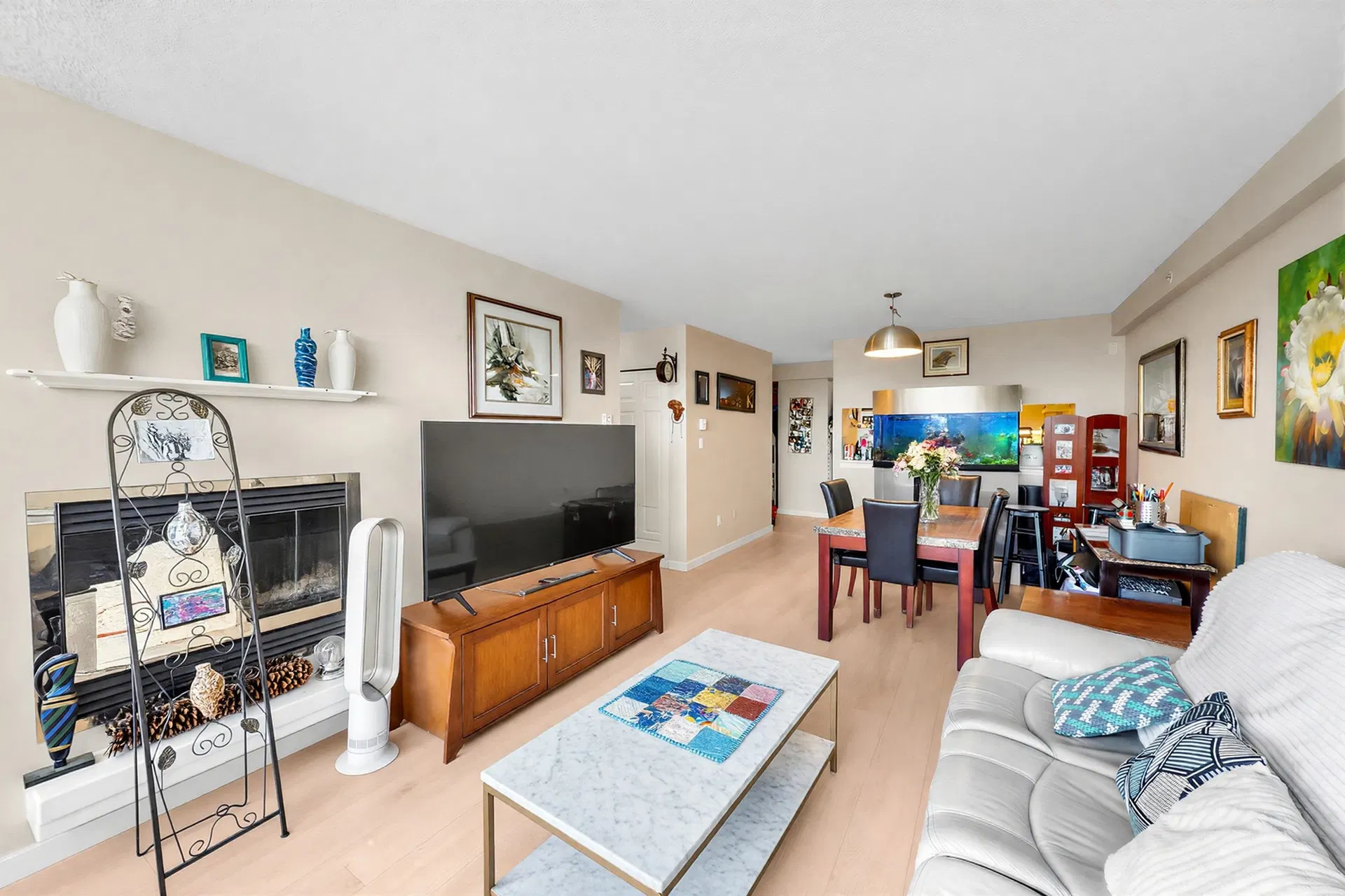 Photo 5 of 12 at #1602 – 1148 Heffley Crescent