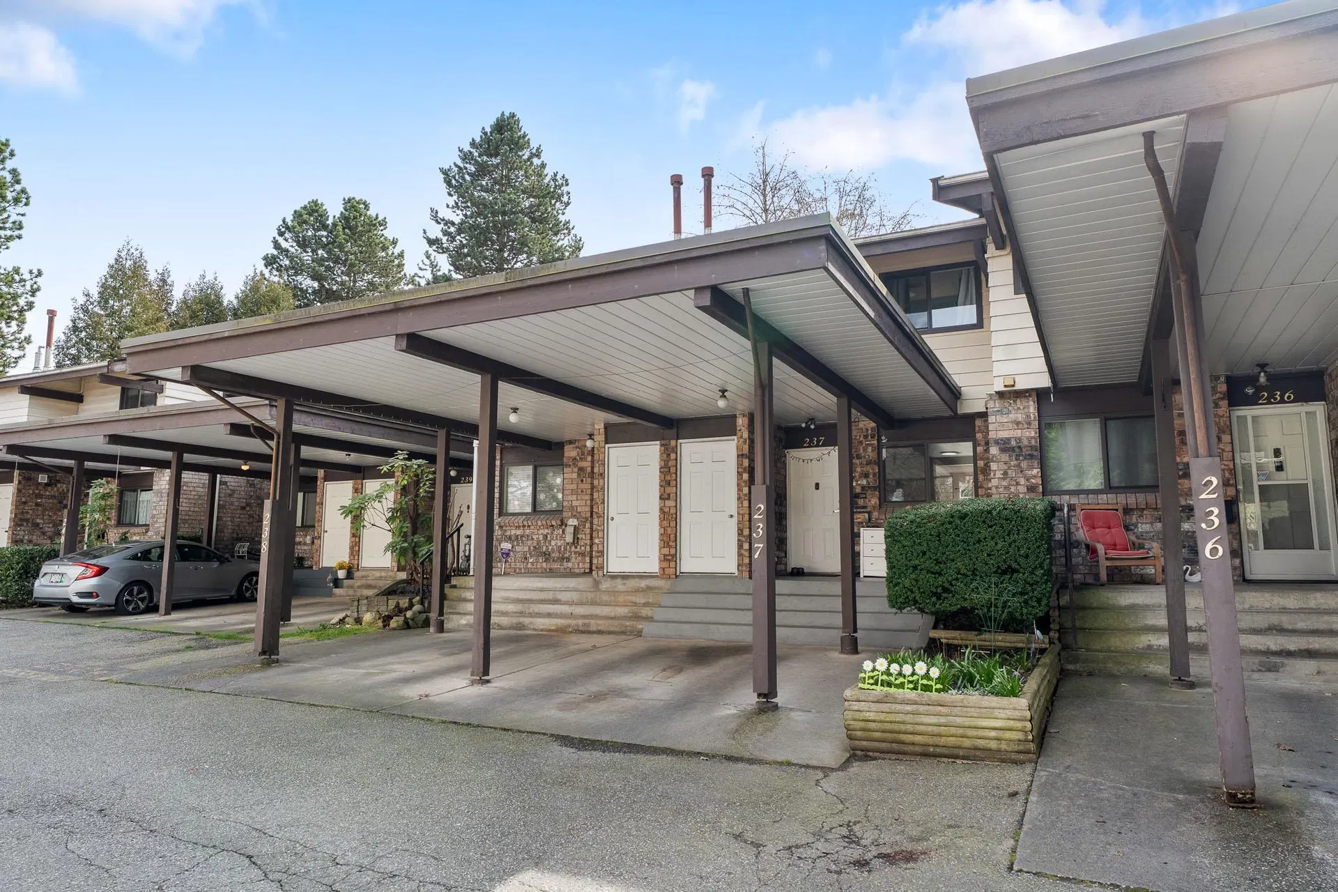 Photo 1 of 20 at #237 – 7447 140 Street