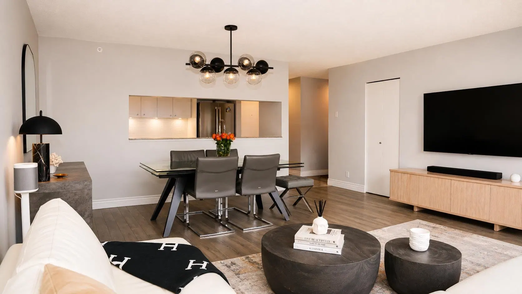 Photo 4 of 40 at #608 – 1228 Marinaside Crescent Street