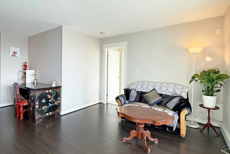 Photo 4 of 30 at #1002 – 6733 Buswell Street