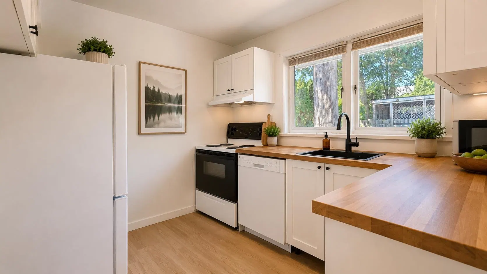 Photo 4 of 15 at 234 W 23rd Street