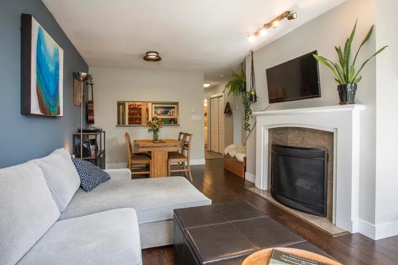 #211 – 8460 Jellicoe Street